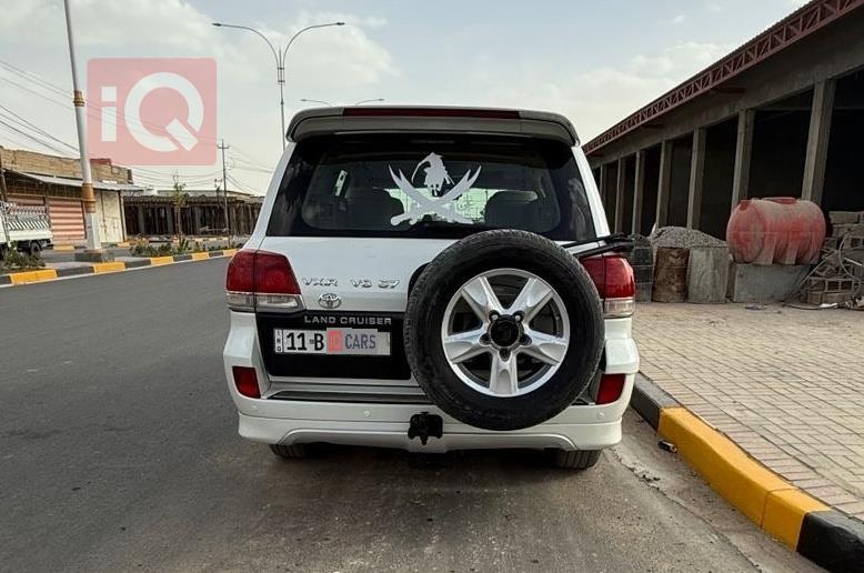 تويوتا لاندكروزر